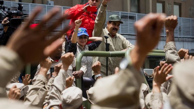 Resultado de imagen para CHAVISMO Y FUERZAS ARMADAS