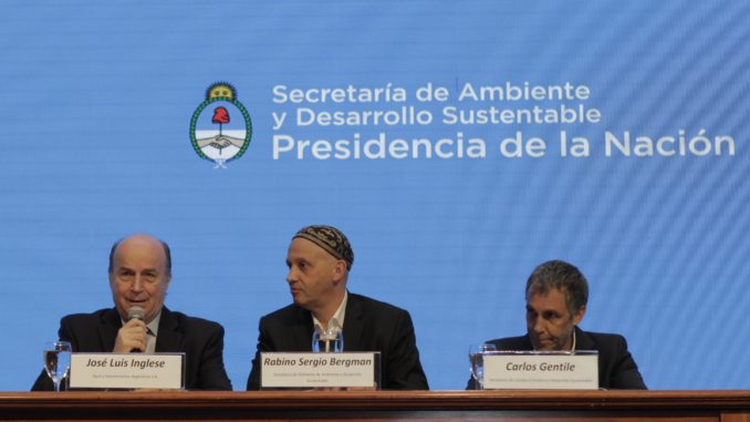 AySA sede de la mesa ampliada de CC
