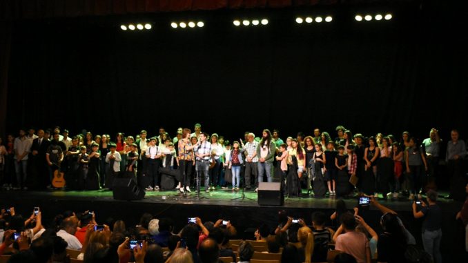 EXITOSO CIERRE DE LOS TALLERES BARRIALES DE GUITARRA (2)