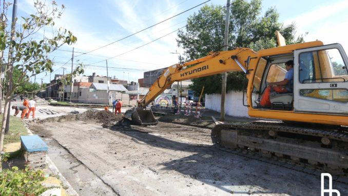 Sarmiento entre Cabral y Bustamante con logo (4)