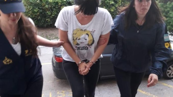 1543857476 - copia