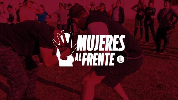 MUJERES AL FRENTE