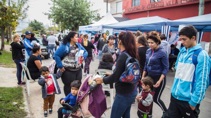 MÁS-DE-17-MIL-VECINOS-RECIBIERON-ASISTENCIA-EN-LOS-OPERATIVOS-DEL-PROGRAMA-“JUNTO-A-VOS”-(1)