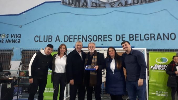 El Ing. Jorge Ferraresi entregó las distinciones - copia 1