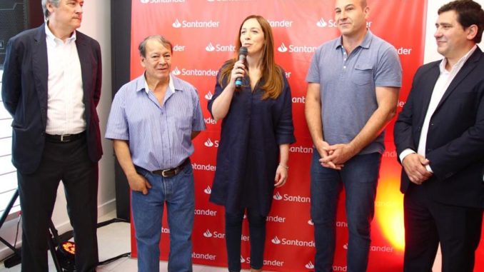 Inauguración sucursal de integración social Santander en Itatí (2)