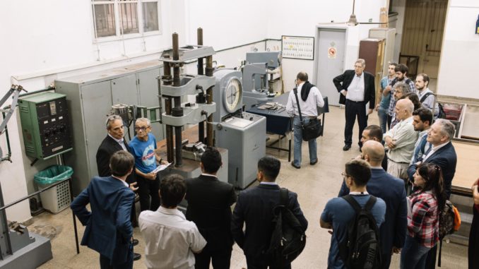 Los asistentes participaron de charlas, debates y visitas a laboratorios