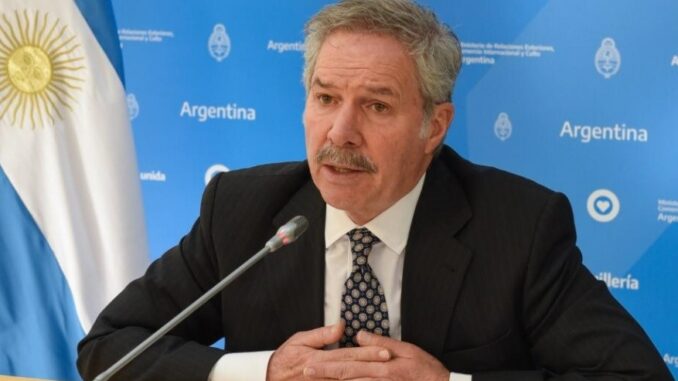 20200827112700_sola_felipe - copia
