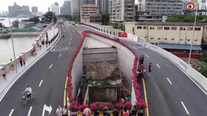 bridge-nail-house