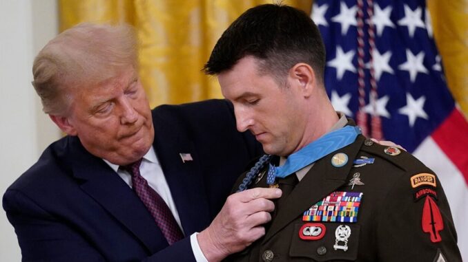 Trump-Medal-of-Honor-Ceremony-AP-4