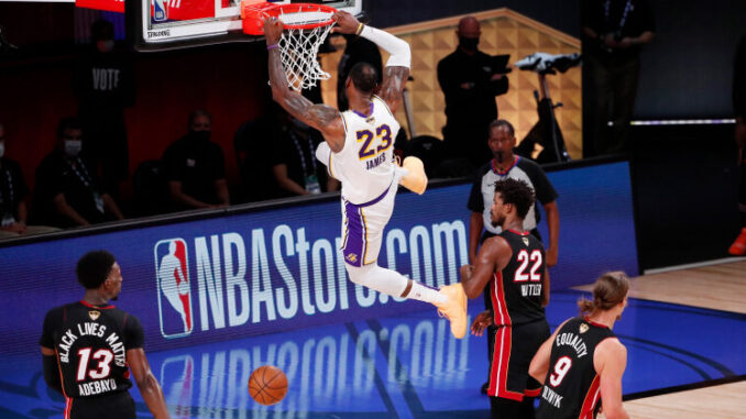 106-93. Los Lakers consiguen su decimoséptimo título de campeones de la NBA