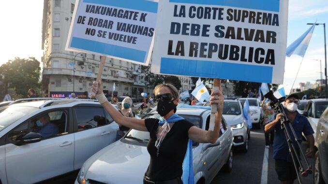 la-protesta-se-concentro-en___7bdV2tzdb_1200x0__1
