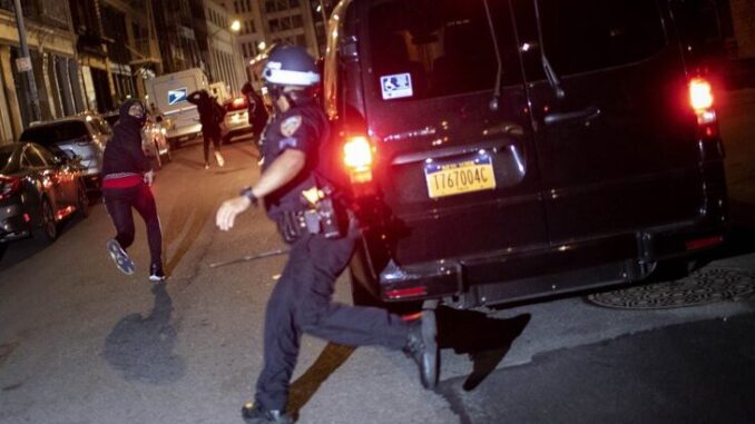 policia persecuciones a pie