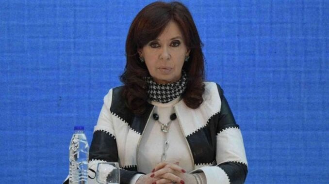 Juicio por la obra pública: Cristina Kirchner pidió postergar las declaraciones del presidente y Sergio Massa