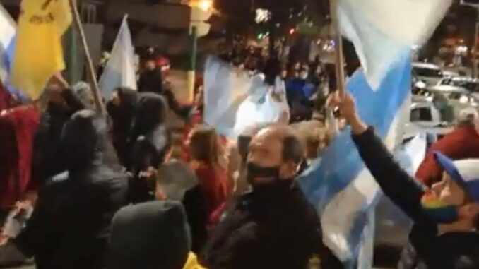 protesta-en-salta-contra alberto fernandez
