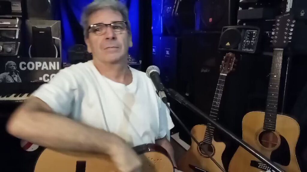 Ignacio Copani: Indignante canción del cantante ultra K “para los gorilas” y en apoyo del Gobierno