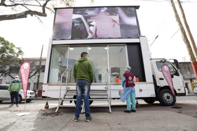 Con la llegada a Villa Diamante, el área de Salud del municipio de Lanús arribó a los 100 operativos en el primer semestre de 2021