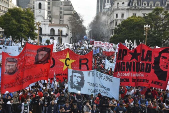 Juan Grabois: “La relativa estabilidad no podrá evitar por mucho más tiempo el estallido del pueblo”