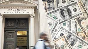 El mercado espera más presión sobre el dólar blue y el BCRA se prepara para resistir