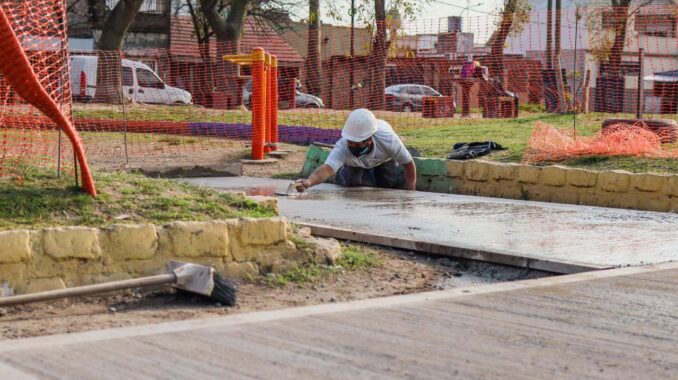 Lanús Oeste: Puesta en valor de la plaza 25 de Mayo