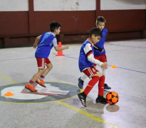 “Volver al Club”: 100 clubes de barrio de Lanús recibieron una ayuda económica municipal para mejoras de infraestructura