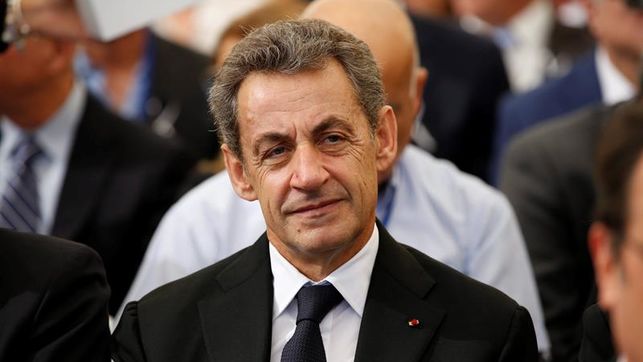 Francia: Condenan al ex presidente Nicolás Sarkozy a un año de cárcel por financiamiento ilegal de su campaña electoral