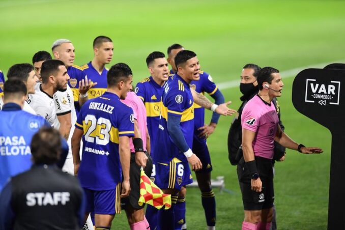 Escándalo ante Mineiro: Duras sanciones de la Conmebol contra Boca