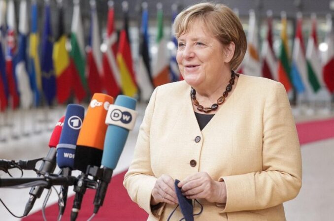 Emotiva despedida de los líderes de la Unión Europea a Angela Merkel