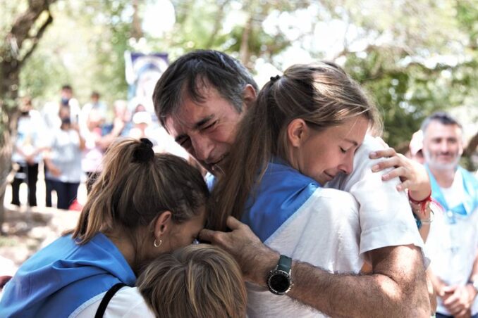 Salta: Conmovedora peregrinación acompañando a Esteban Bullrich en su pedido a la Virgen del Cerro por su salud