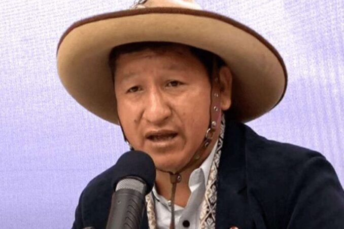 Crisis en el gobierno peruano de Pedro Castillo: renunció el primer ministro y asumió una ambientalista