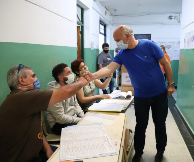 Elecciones legislativas 2021: el intendente Néstor Grindetti, el precandidato a diputados Adrián Urreli y el primer candidato a concejal Damián Sala destacaron el buen desarrollo de la jornada electoral