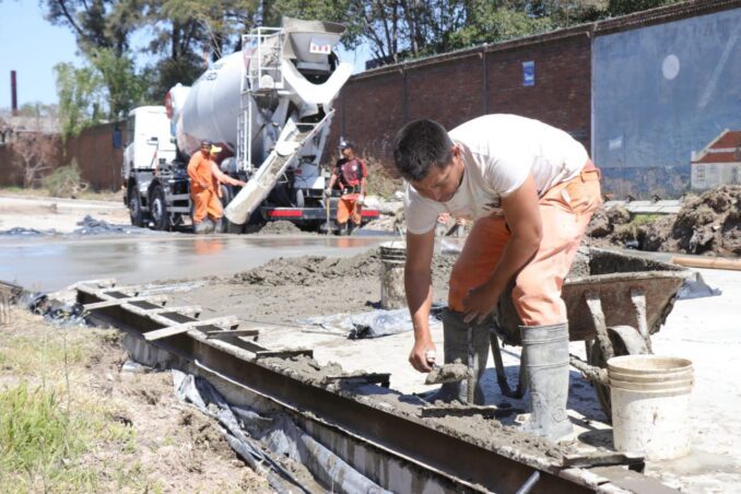 Lanús Este: Está finalizando la reconstrucción de pavimentos en el Parque Industrial