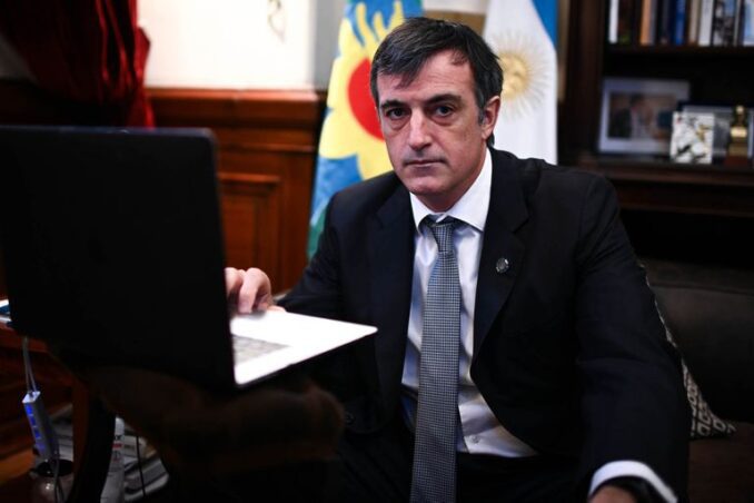 Esteban Bullrich pidió trabajar en la importación de células madre para tratar enfermedades complejas