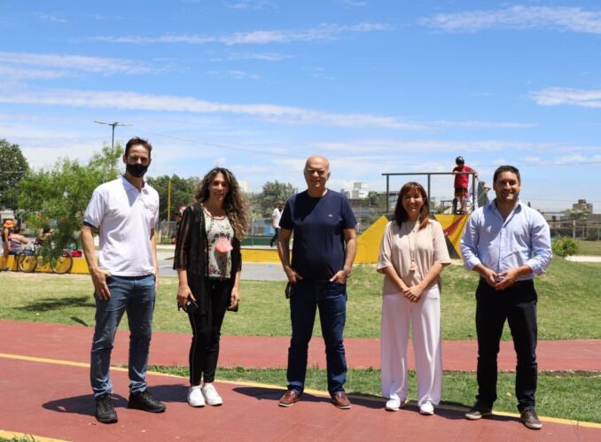 Se presentó el programa "Verano en Lanús"
