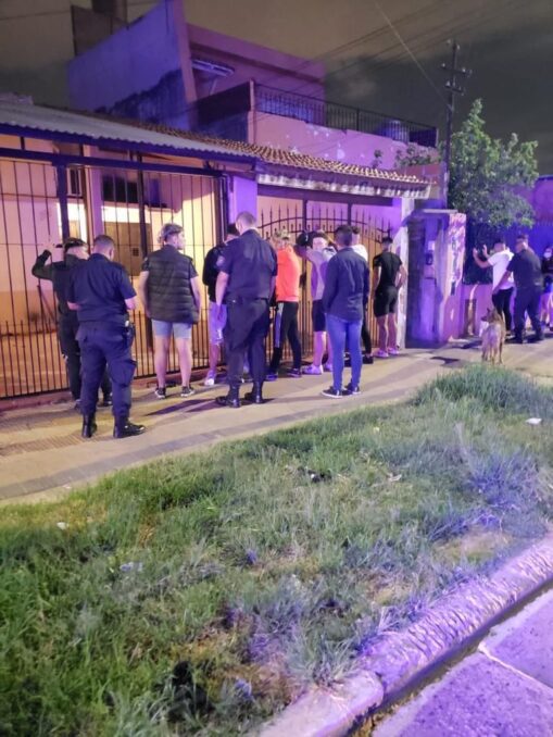 Lanús Oeste: se clausuró una fiesta clandestina con más de 160 jóvenes