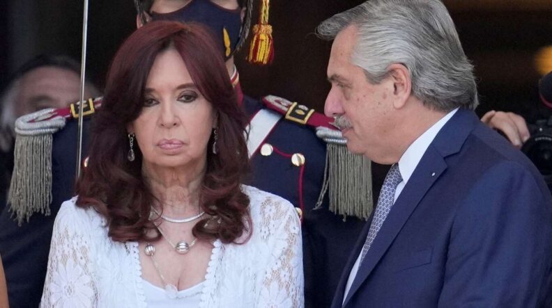 Los vaivenes del presidente: Alberto Fernández elogió a Cristina Kirchner y cuestionó al FMI