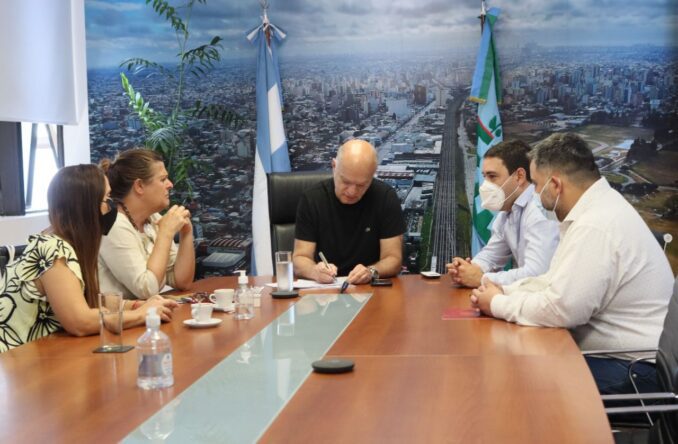 Importante convenio entre el Municipio de Lanús y la Fundación Formar para promover la alfabetización digital