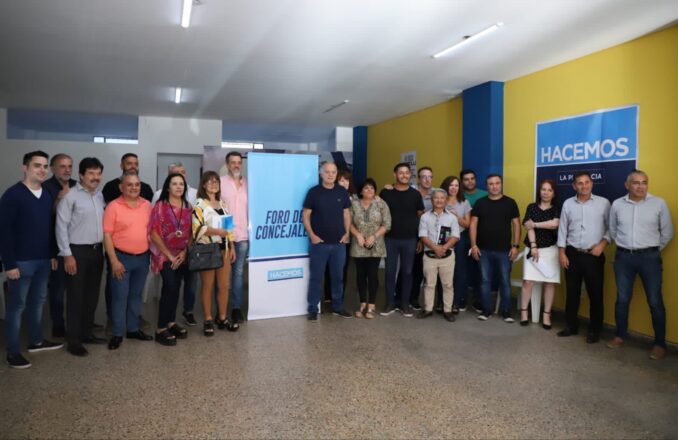 Grindetti cerró el primer foro de concejales de "Hacemos"