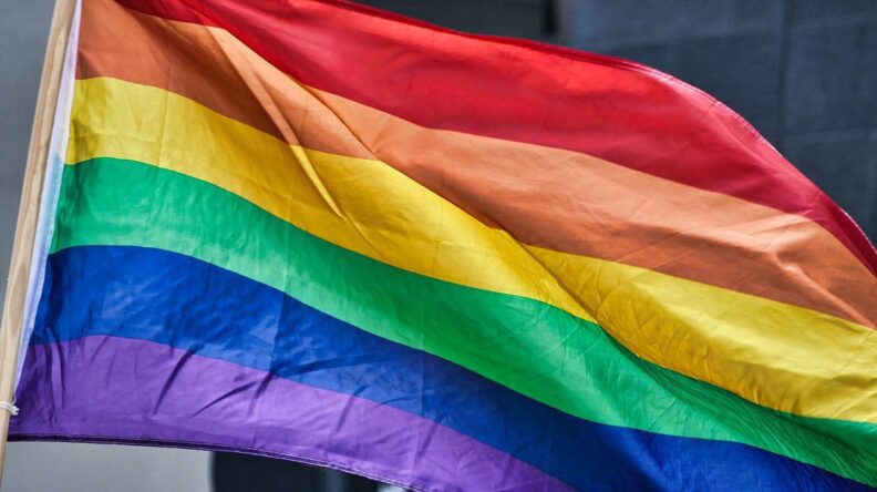 Estarán prohibidas las banderas LGBT en el Mundial Qatar 2022: “No se puede cambiar la religión por 28 días”