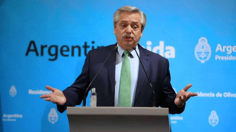 Alberto Fernández: “Detrás de esta ley habrá una industria que sane a la gente y mate a la hipocresía argentina”