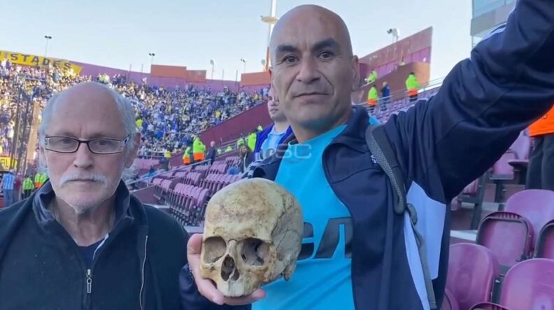 Un hincha de Racing llevó el cráneo de su abuelo a la semifinal con Boca: “Él quería estar acá”