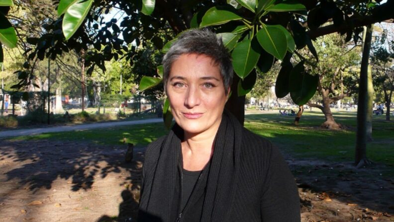 Sandra Ballesteros: de actuar en “Gasoleros” a trabajar en una estación de servicio
