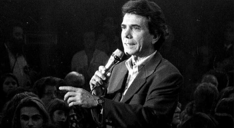 Juan Alberto Badía: el “quinto Beatle” argentino que hizo radio en TV