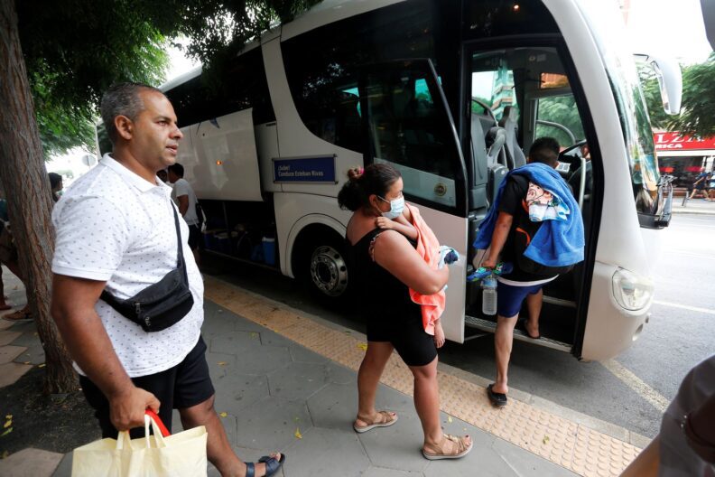 España: se aprobó reforma para incorporar extranjeros “sin papeles” al mercado laboral