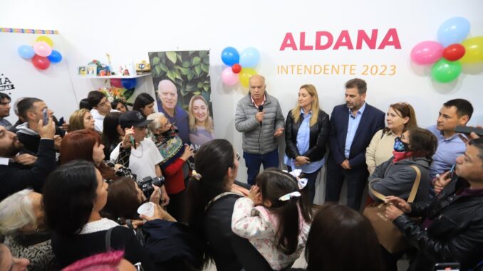 Grindetti y Ritondo inauguraron local de Juntos en Merlo