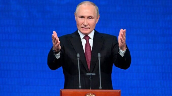 Vladimir Putin amenazó a Occidente con usar armas nucleares