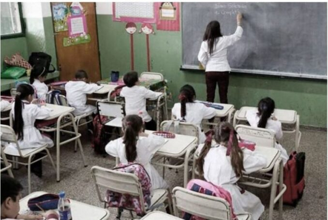 El PRO alertó por "adoctrinamiento" en las escuelas por parte del Gobierno bonaerense