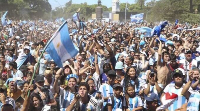 El Obelisco se vio rodeado de argentinidad en su más plena expresión