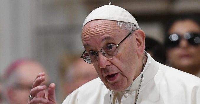 Papa Francisco: “La pobreza en la Argentina está en un 52%, ¿qué pasó? mala administración"