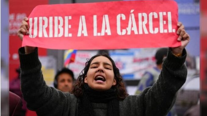 URIBE A LA CARCEL DESTACADA