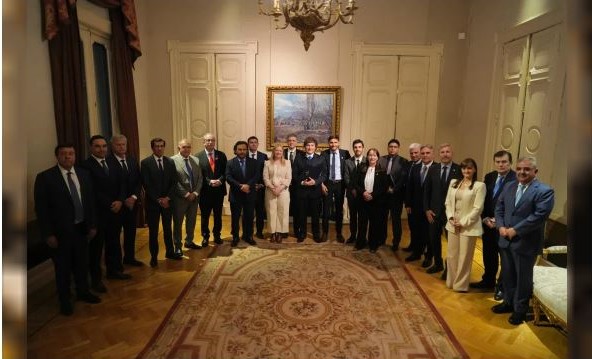 MILEI Y FOBERNADORES